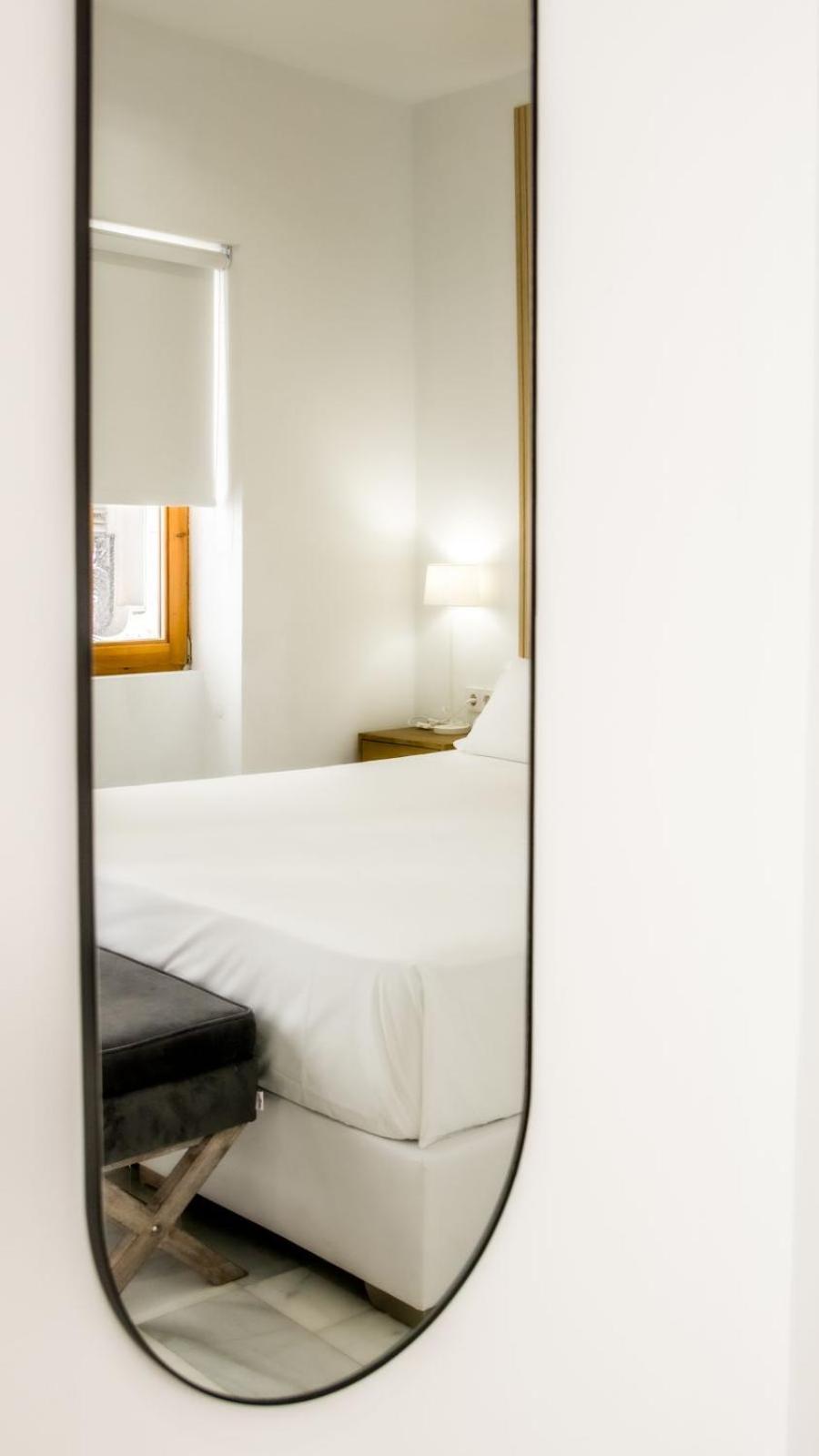 Catalina Suites Apartments Downtown Valenza Esterno foto